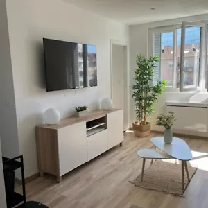 https://apt-cosy-grenoble-gare.hotels-rhonealpes.com