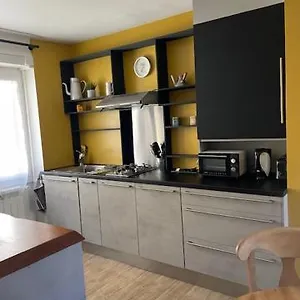 https://charmante-maison-de-ville-mirepoix-ariege.midi-pyreneeshotels.com